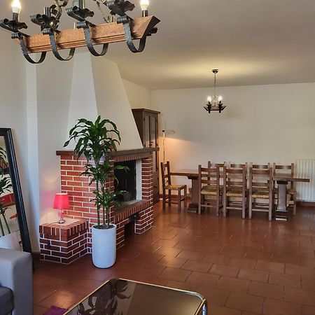 Appartamento Con Camino In Centro Storico Bevagna Dış mekan fotoğraf